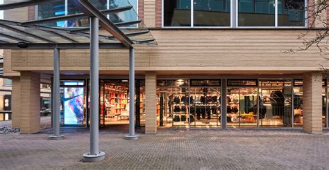 nike employee store hilversum reviews